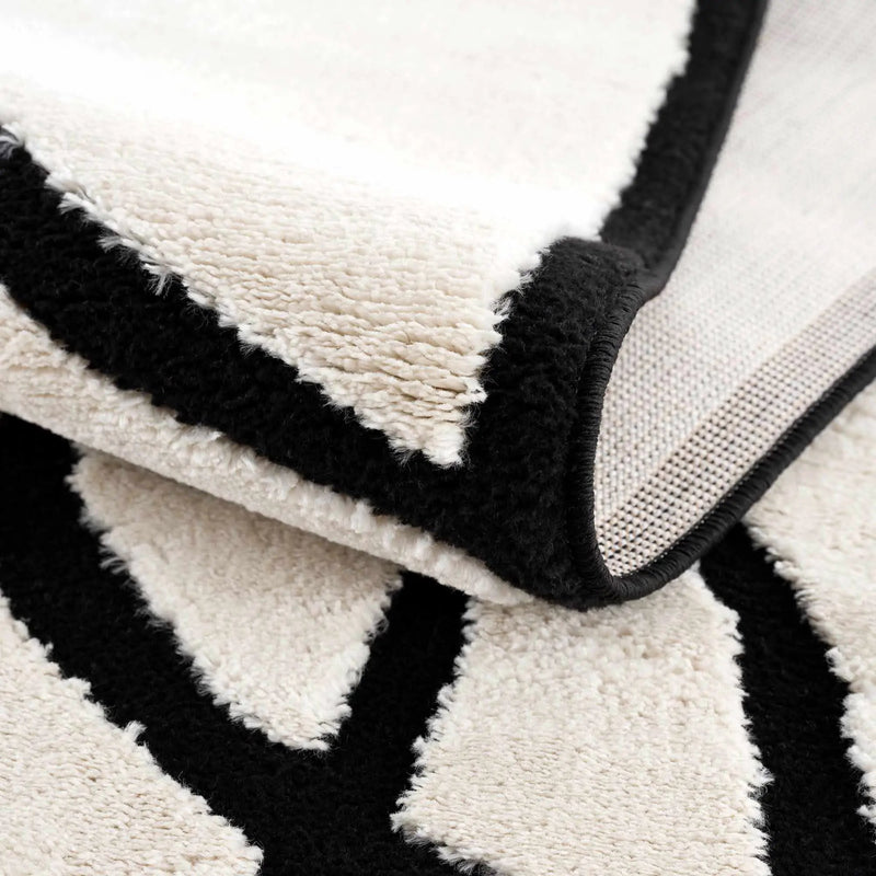 Azana Black & White Area Rug by Boutique Rugs
