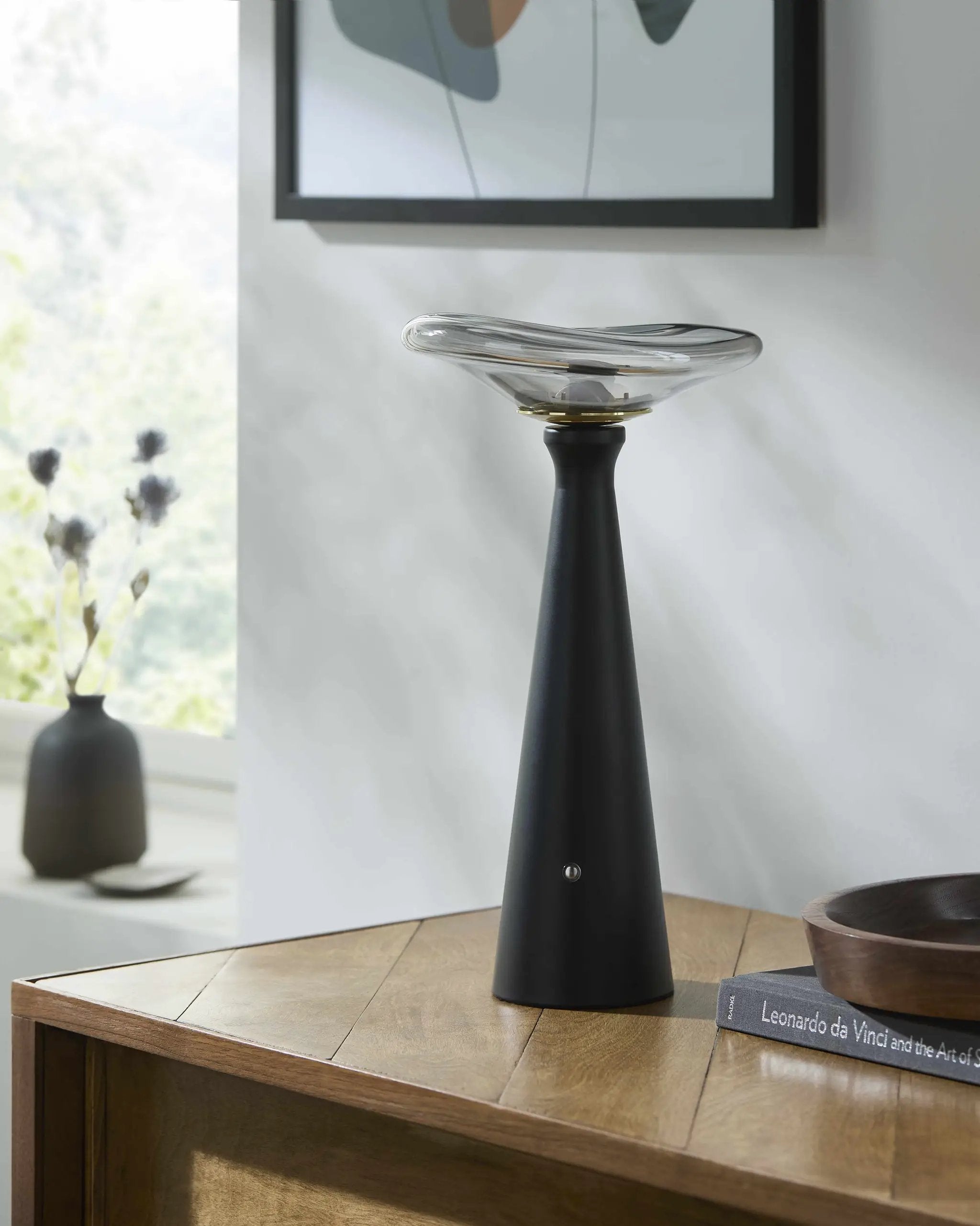 Dinteloord Black Table Lamp by Boutique Rugs