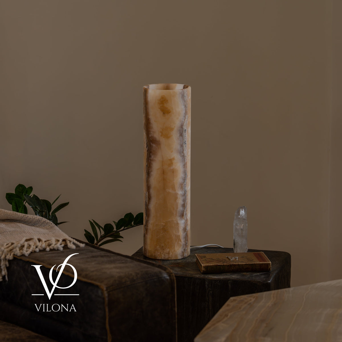 White Ice Onyx Cylinder Table Lamp – 20″ Tall × 5.5″ Diameter, photo 8 of 14