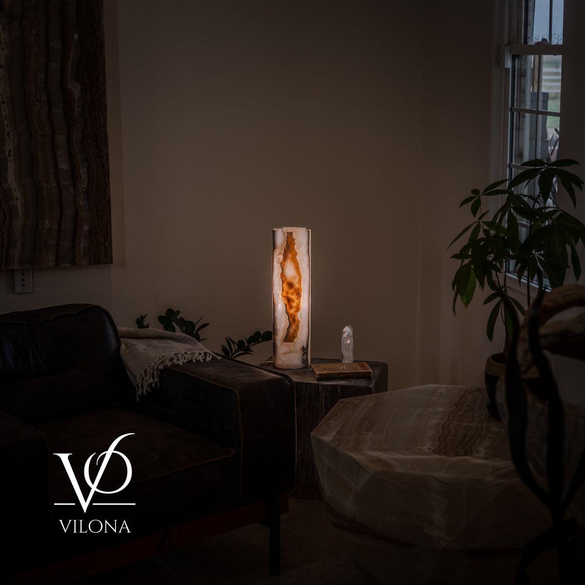 White Ice Onyx Cylinder Table Lamp – 20″ Tall × 5.5″ Diameter, photo 13 of 14