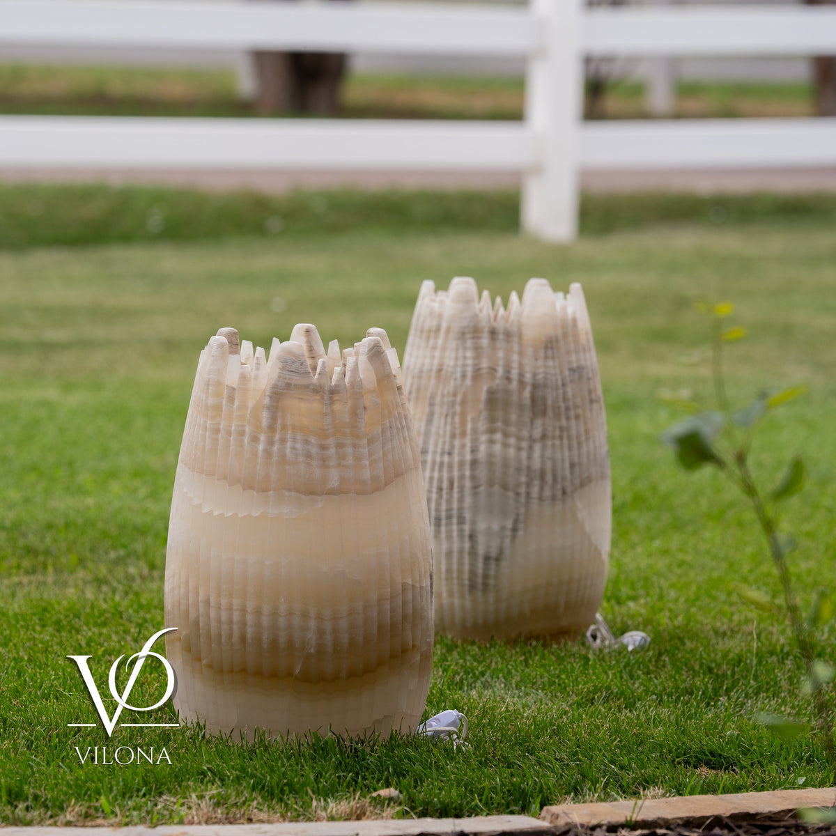 White Ice Onyx Crown Lamps - Sculptural Natural Stone Pair, photo 7 of 22