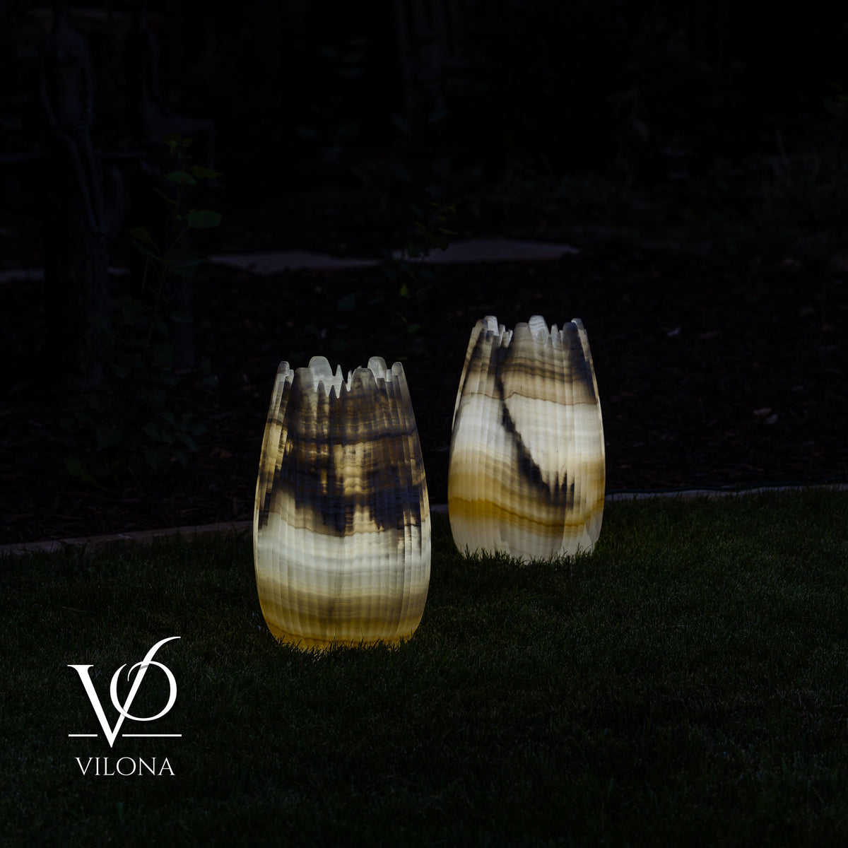 White Ice Onyx Crown Lamps - Sculptural Natural Stone Pair, photo 22 of 22