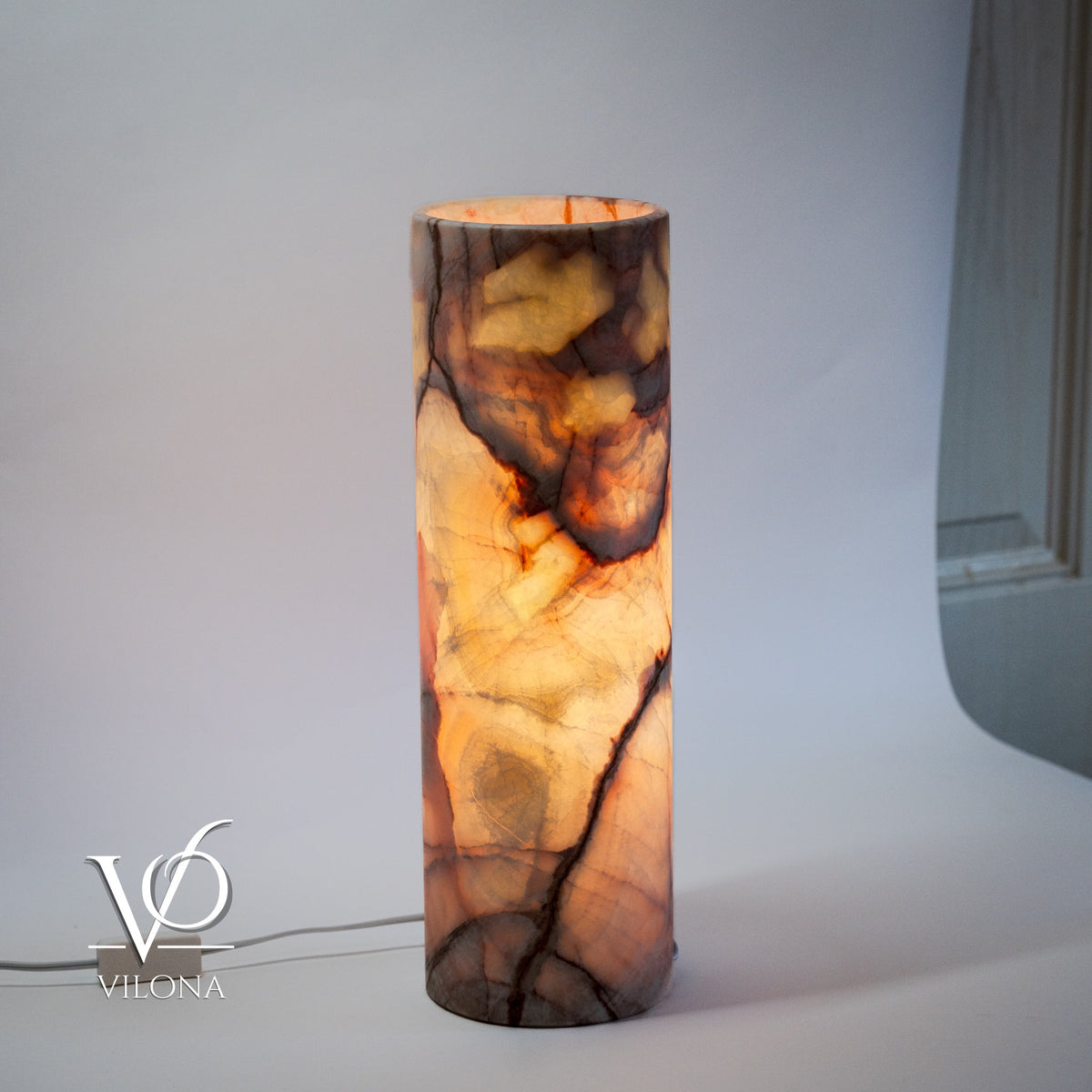 Onyx Table Lamp - Divina Claire 18" Tall, x 5.5" Diameter (Medium #3), photo 4 of 8