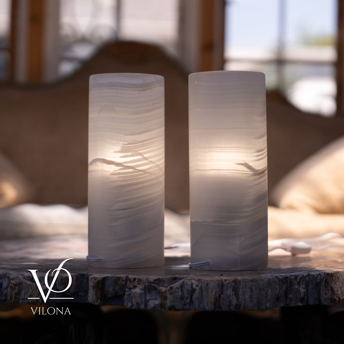 White Ice Onyx - 12" Tall, x 4.5" Diameter (Small Table Lamp Pair #1), photo 4 of 8