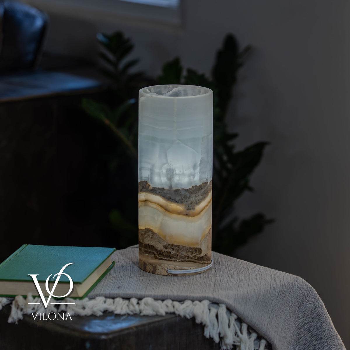 White Ice Onyx - 12" Tall, x 4.5" Diameter (Small Table Lamp #1), photo 7 of 8