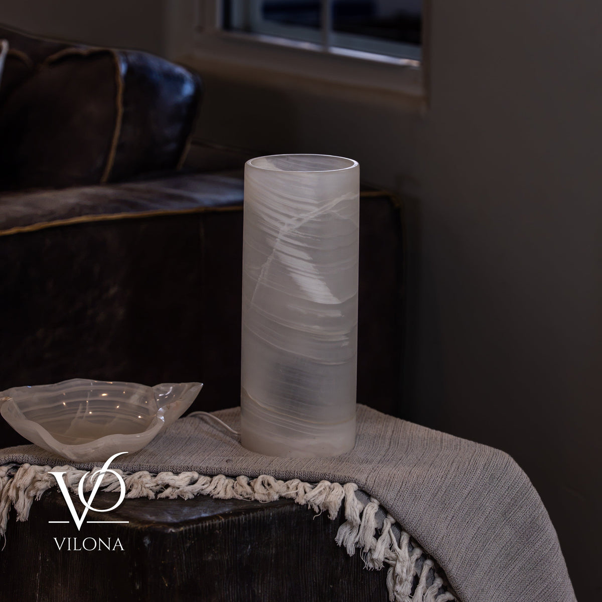 White Ice Onyx - 12" Tall, x 4.5" Diameter (Small Table Lamp #3), photo 5 of 9