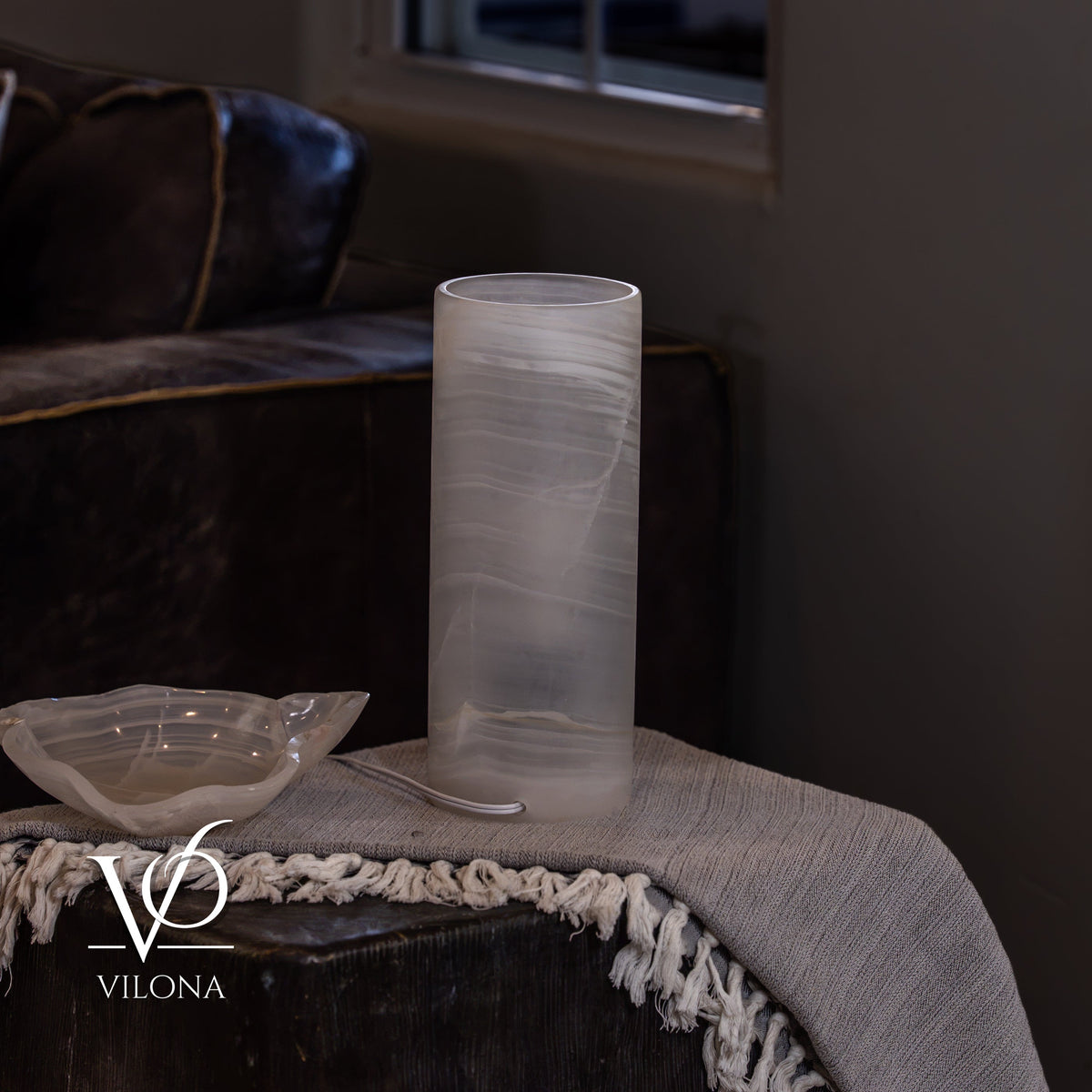 White Ice Onyx - 12" Tall, x 4.5" Diameter (Small Table Lamp #3), photo 9 of 9