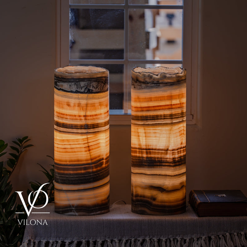 Honeycomb Onyx Live Edge Table Lamp Pair #1, photo 6 of 13