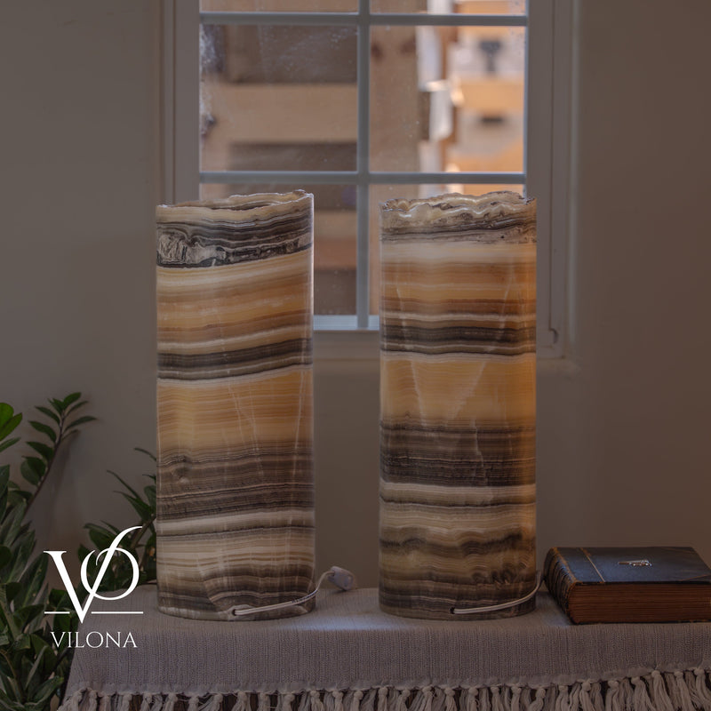 Honeycomb Onyx Live Edge Table Lamp Pair #1, photo 10 of 13