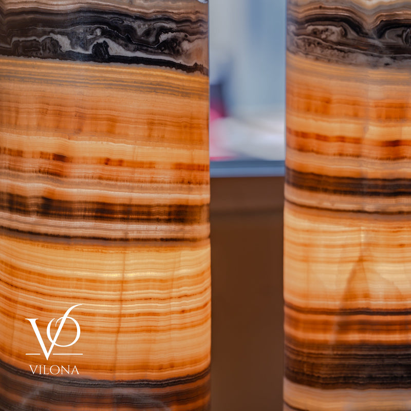 Honeycomb Onyx Live Edge Table Lamp Pair #1, photo 12 of 13