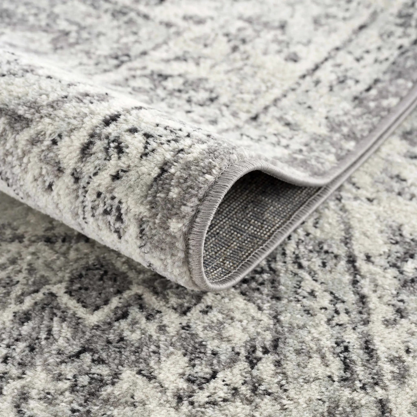 Marash KMRSH-4615 Area Rug - Clearance by Boutique Rugs