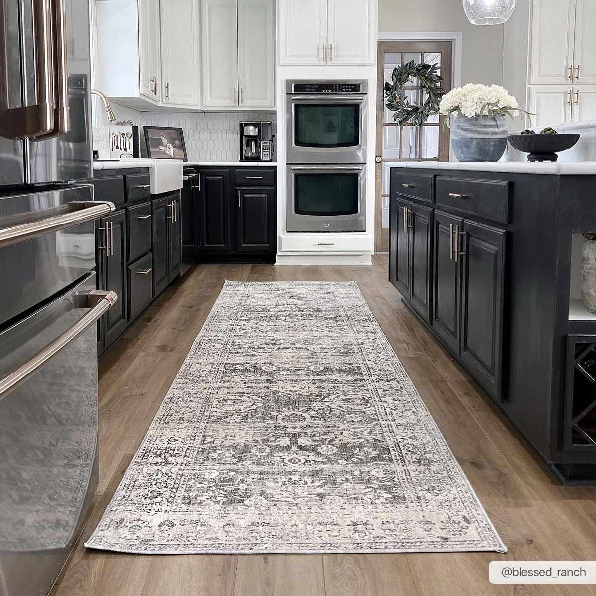 Divisoria Area Rug - Clearance by Boutique Rugs