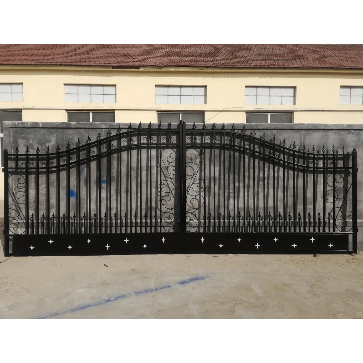 14x8 ft Steel Dual Swing Driveway Gate, photo 29 of 45