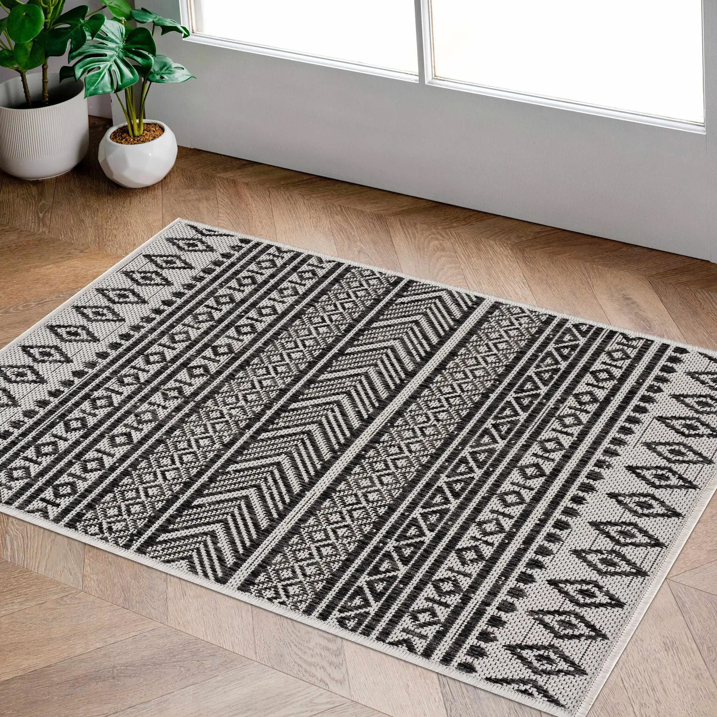 Imboden Black&White Outdoor Rug by Boutique Rugs