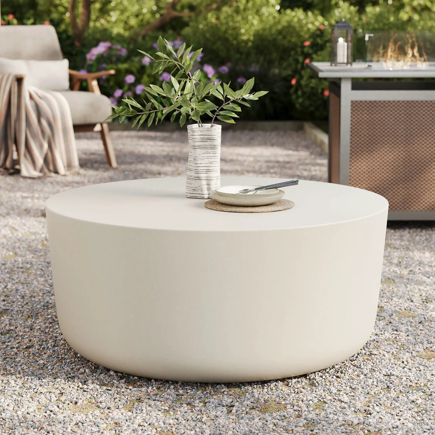 Brion Round Indoor-Outdoor Concrete Coffee Table by Modway by HouseOfZazla