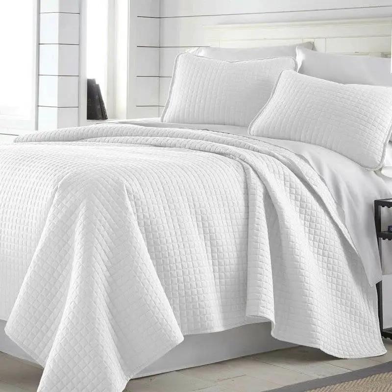 Full/Queen Lightweight White Ultra Soft 3-Piece Microfiber Quilt Set by HomePacific
