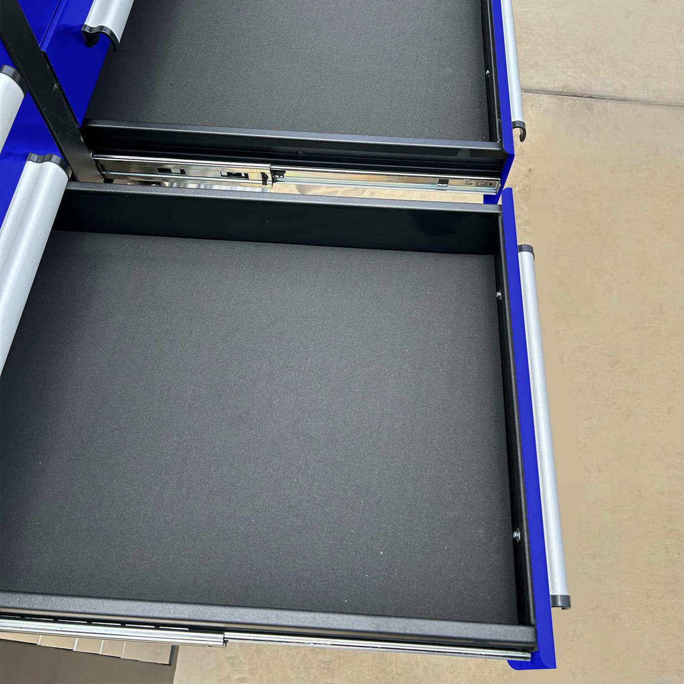 10 ft Heavy Duty Workbench with 25 Drawers by Chery Industrial