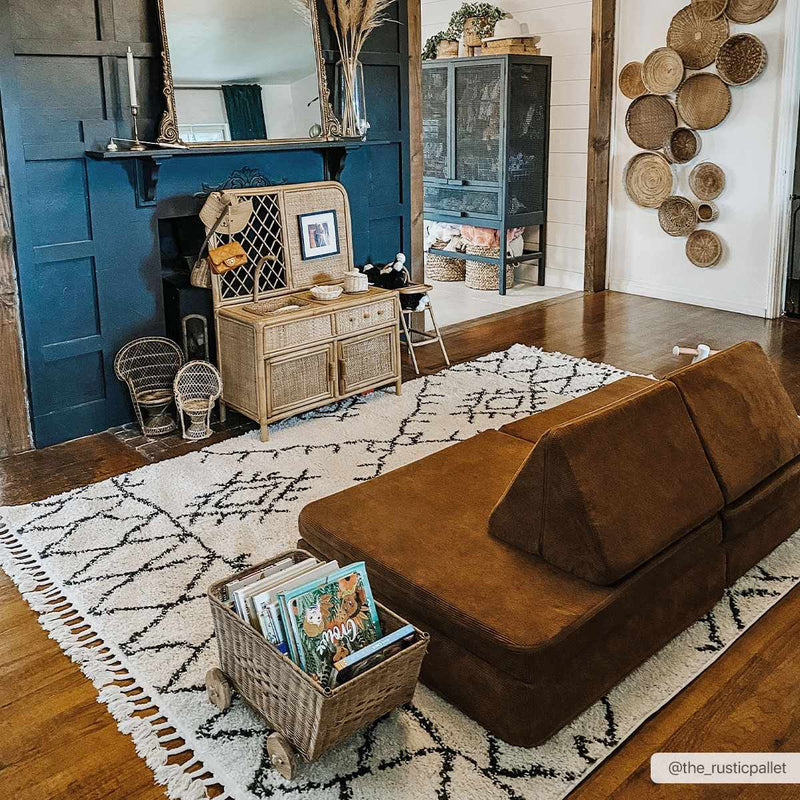 Emlenton Berber Shag with Tassels - Clearance by Boutique Rugs