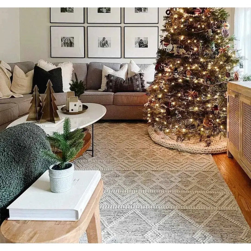 5-ft. x 7.5-ft. Hand Woven Wool Blend Grey Beige Ivory Persian Style Area Rug by HomePacific