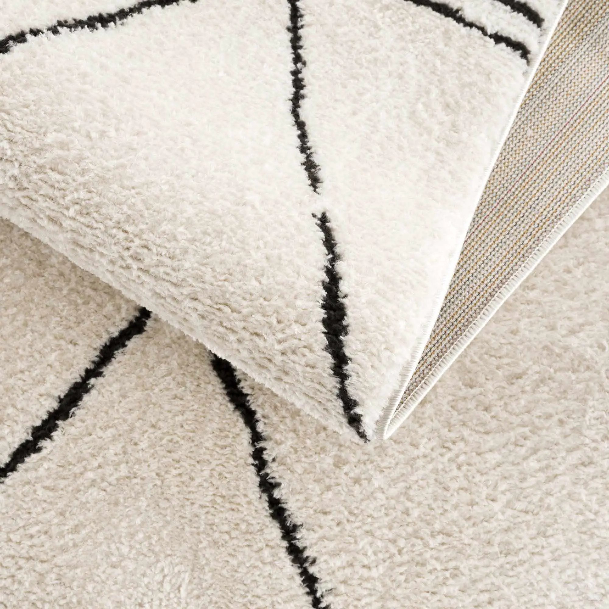 Keone Black & White Thick Rug by Boutique Rugs