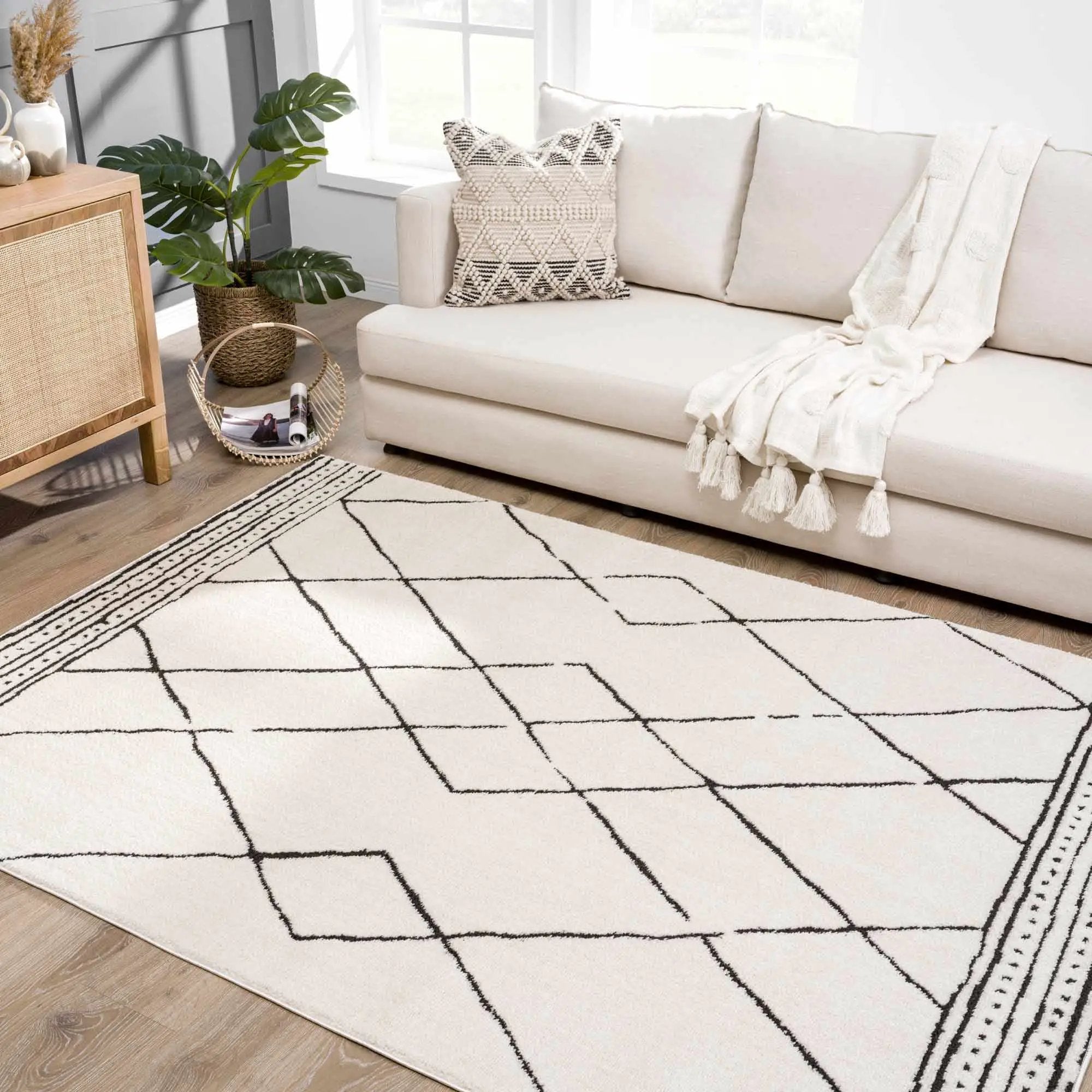 Keone Black & White Thick Rug by Boutique Rugs