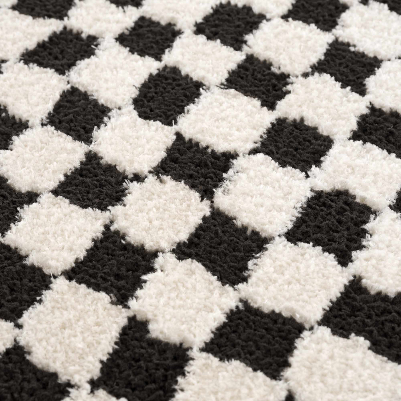 Leryn Black & White Checkered Area Rug by Boutique Rugs