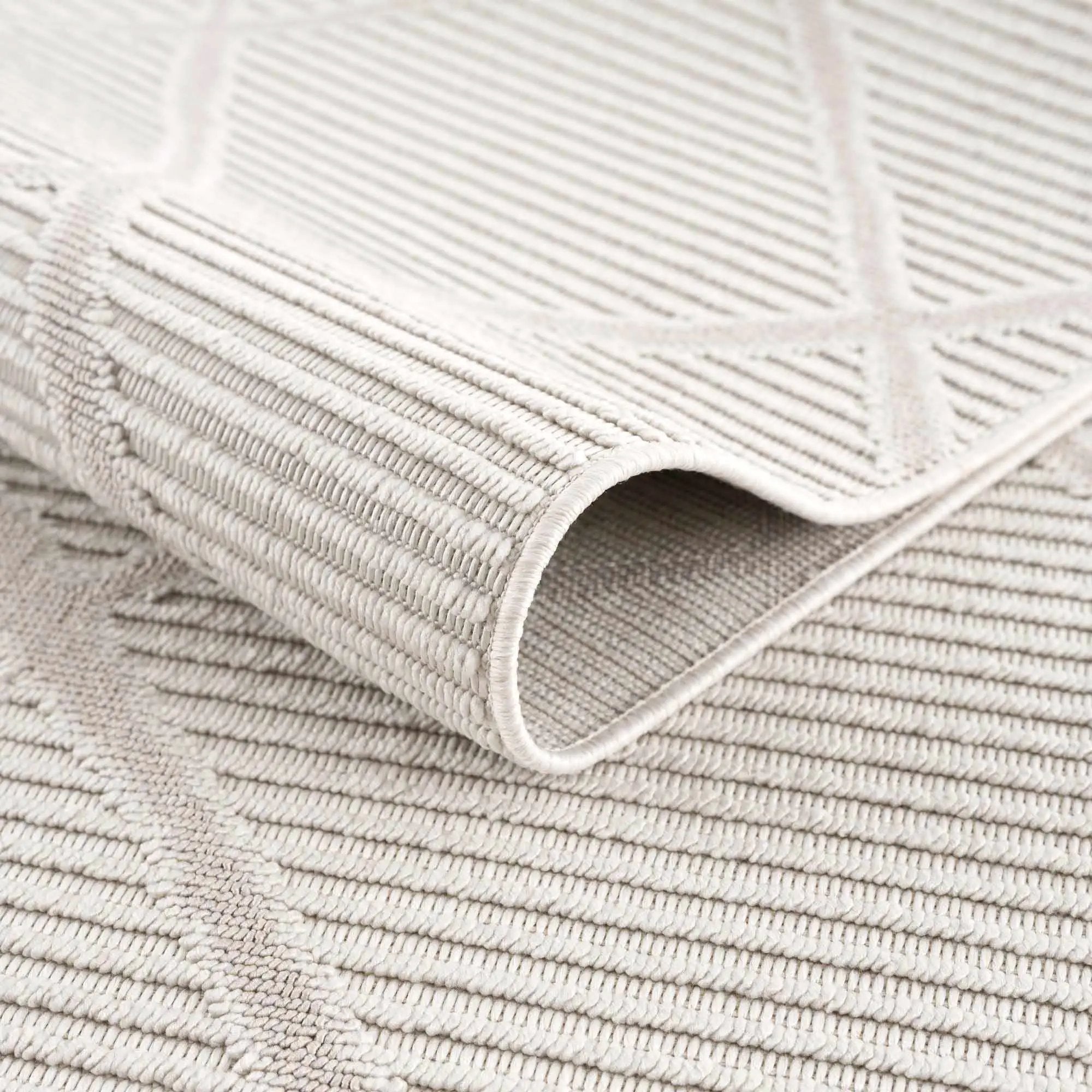 Lova Area Rug - Clearance by Boutique Rugs