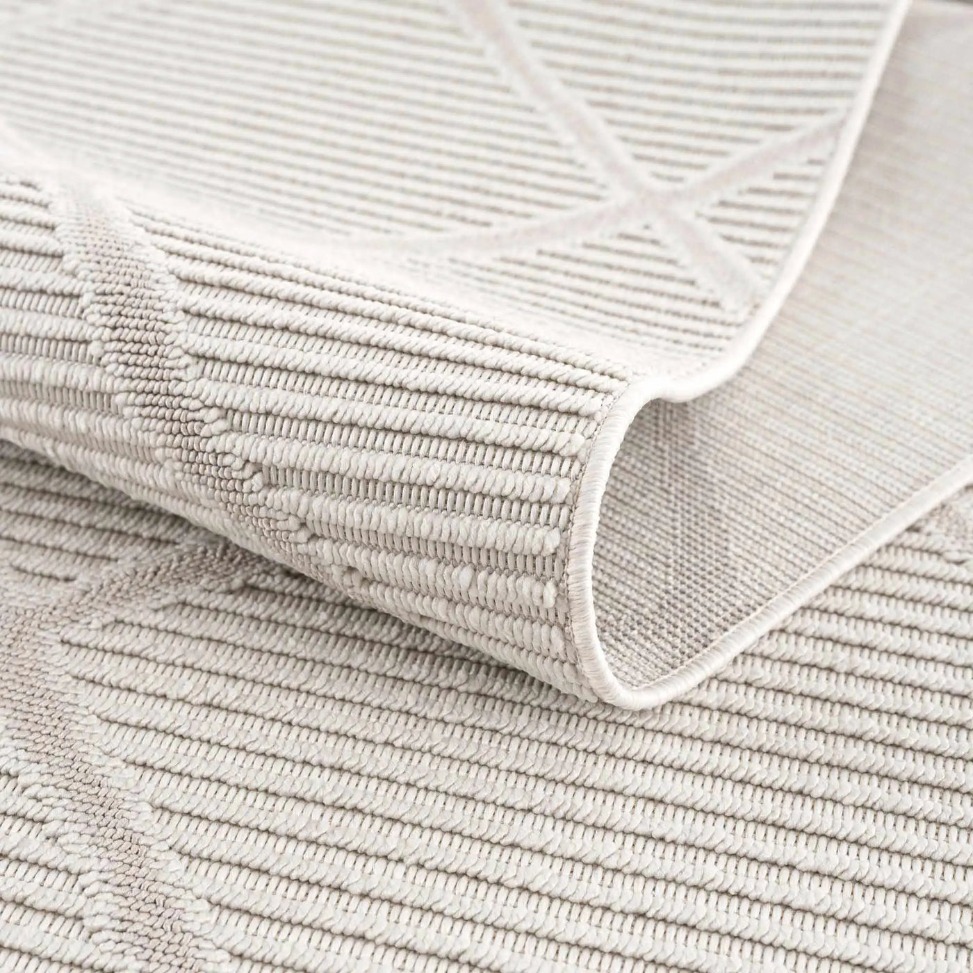 Lova Area Rug - Clearance by Boutique Rugs