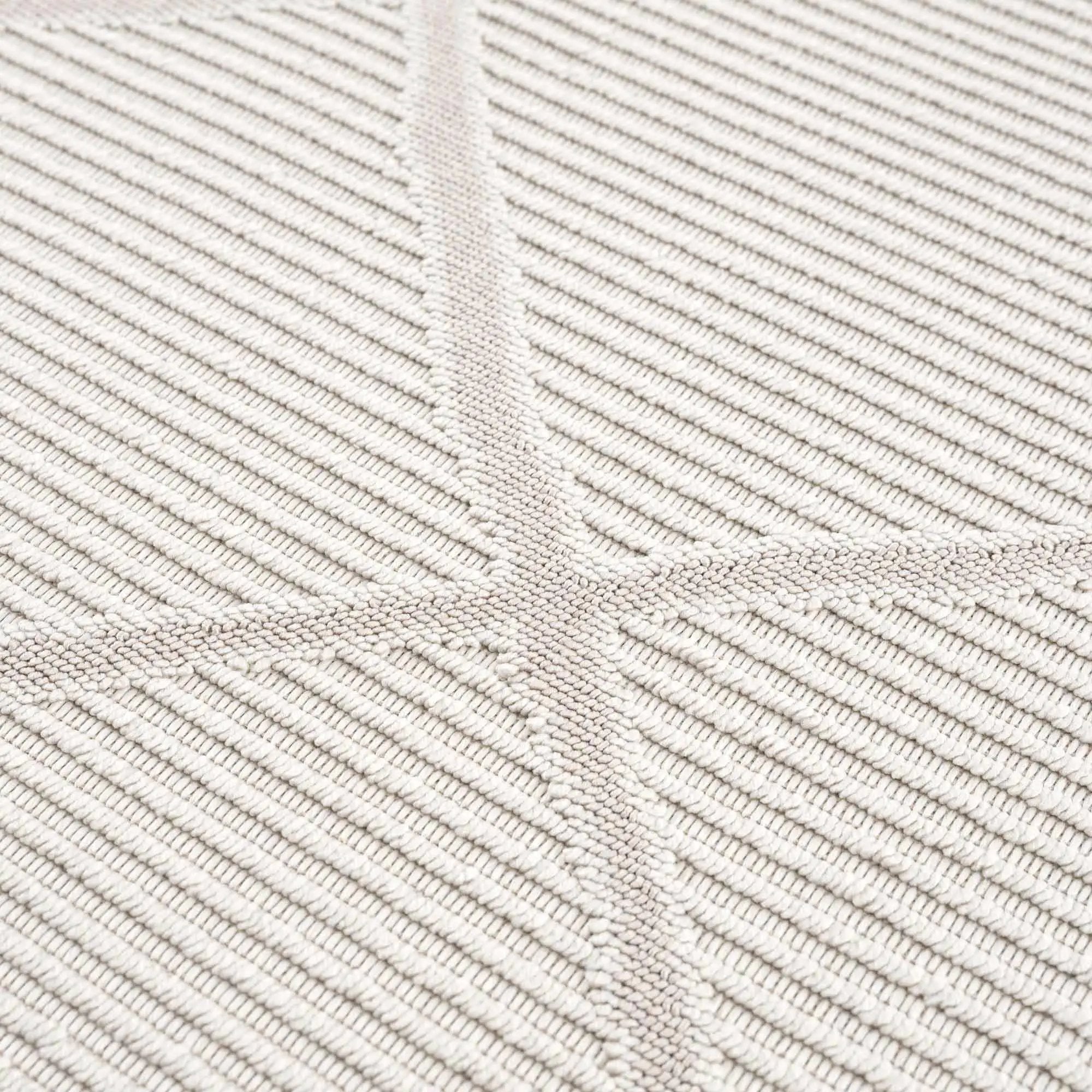 Lova Area Rug - Clearance by Boutique Rugs