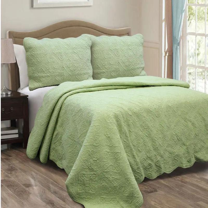 Full Queen Green Cotton Quilt Bedspread with Scalloped Borders by HomePacific