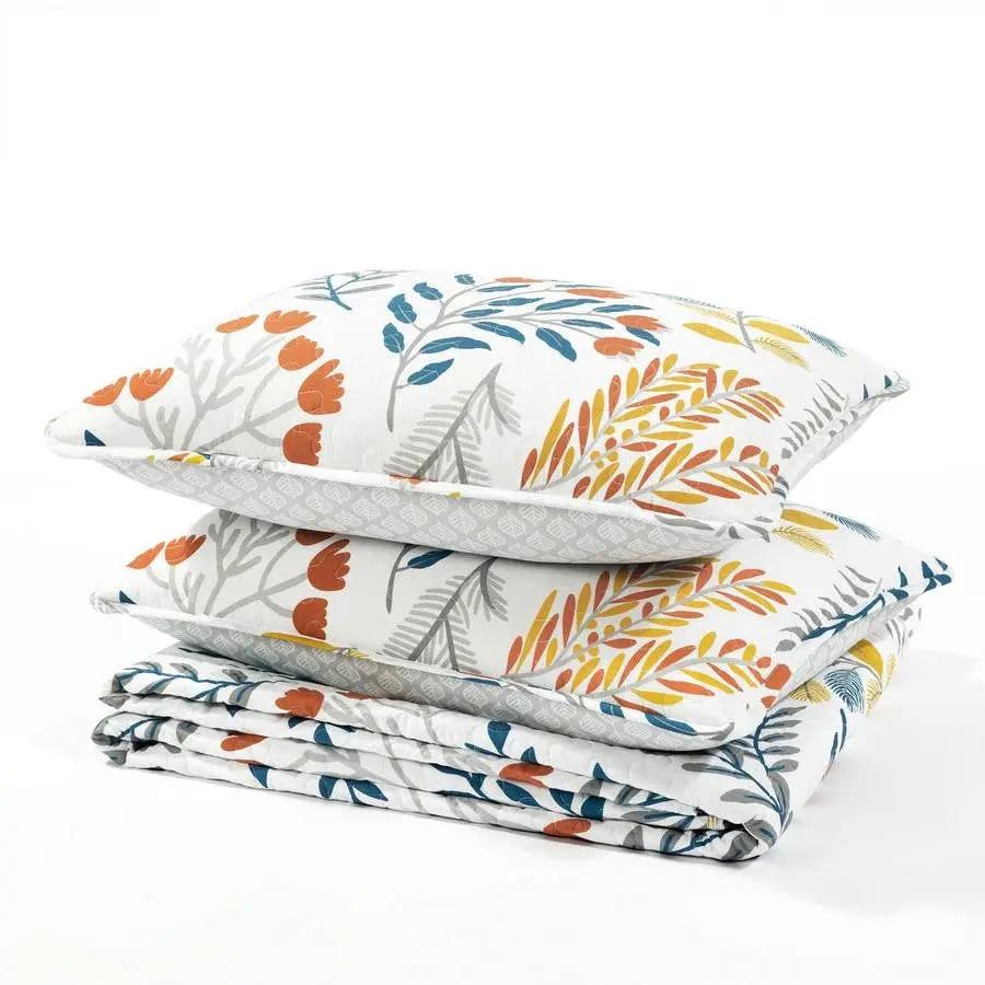 Full/Queen Botanical Bohemian Floral Lightweight 3 Piece Quilt Set by HomePacific