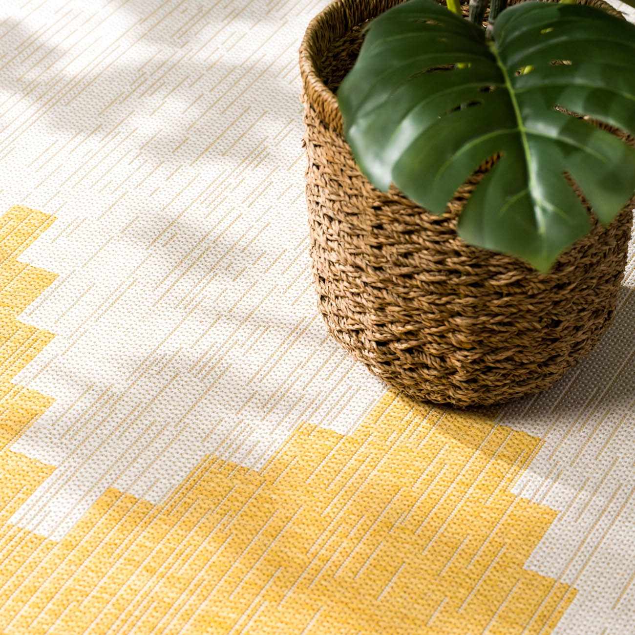 Djugun Yellow Outdoor Rug - Clearance by Boutique Rugs