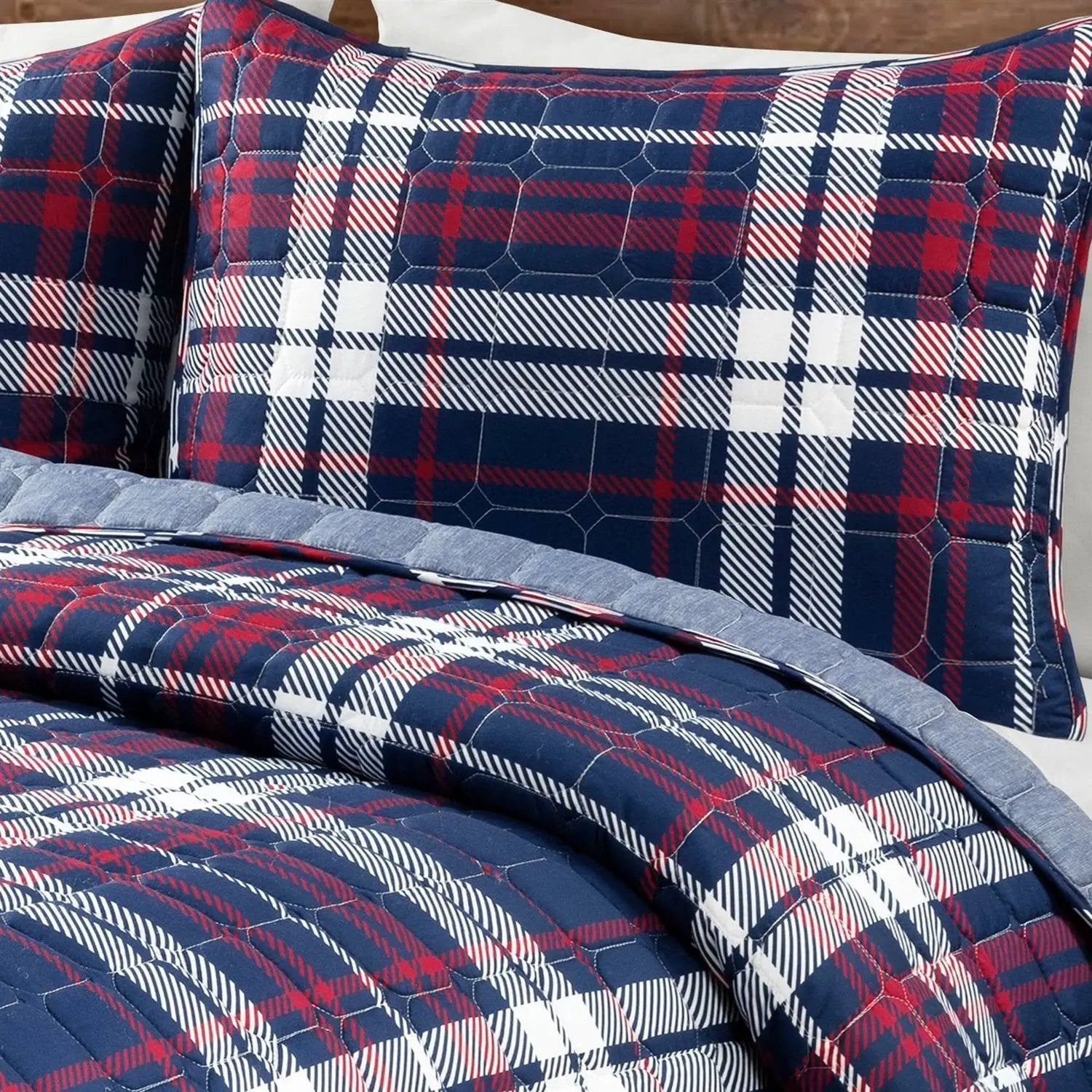 Full/Queen Farmhouse Plaid 3 Piece Lightweight Reversible Quilt Set by HomePacific