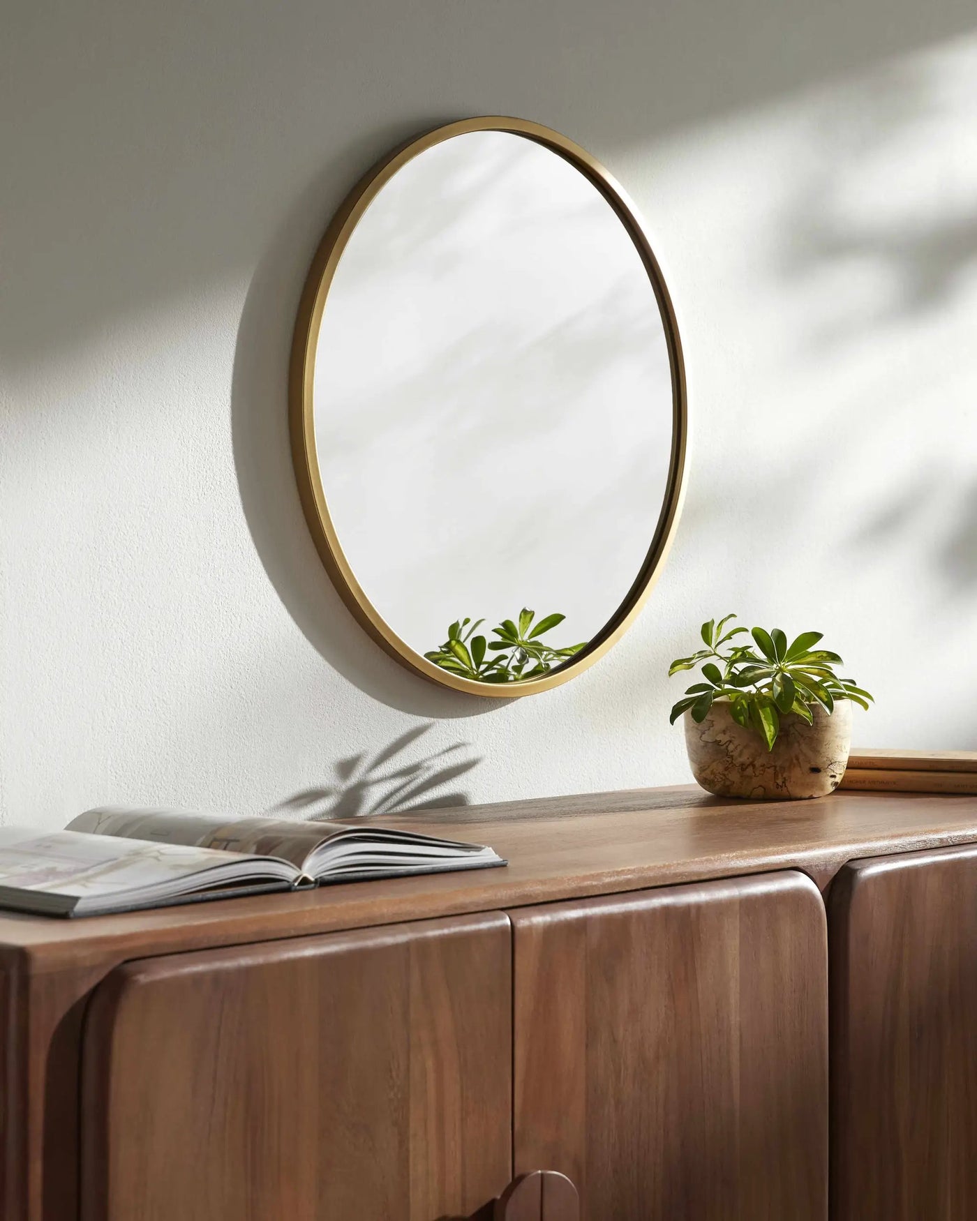 Guindarohan Gold Frame Round Mirror by Boutique Rugs