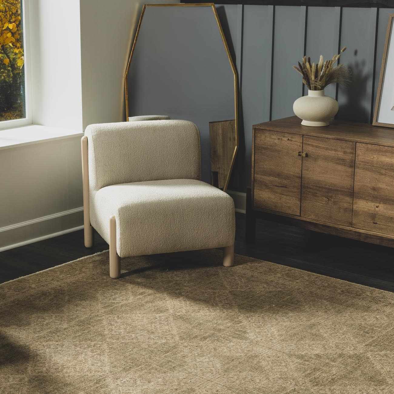 Fetscher Machine Woven Galey Alix x LIVABLISS GAHU-2303 Area Rug by Boutique Rugs