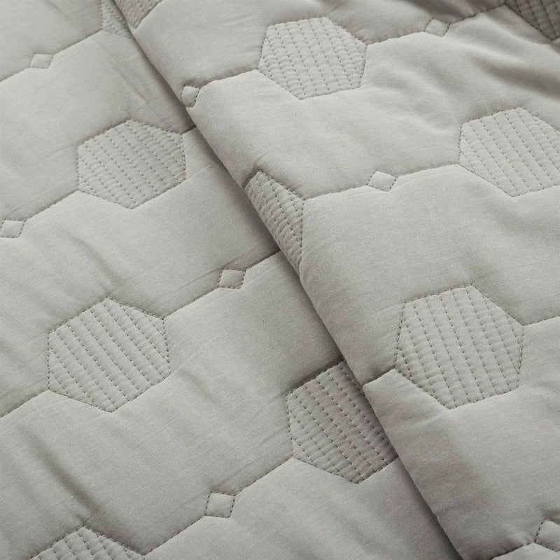 Full/Queen Hexagonal Pattern Lightweight Grey Textured Cotton 3 Piece Quilt Set by HomePacific