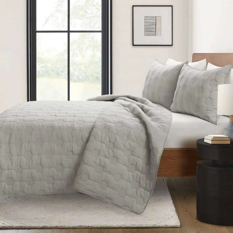 King/CAL King Hexagon Pattern Lightweight Grey Textured Cotton 3 Piece Quilt Set by HomePacific
