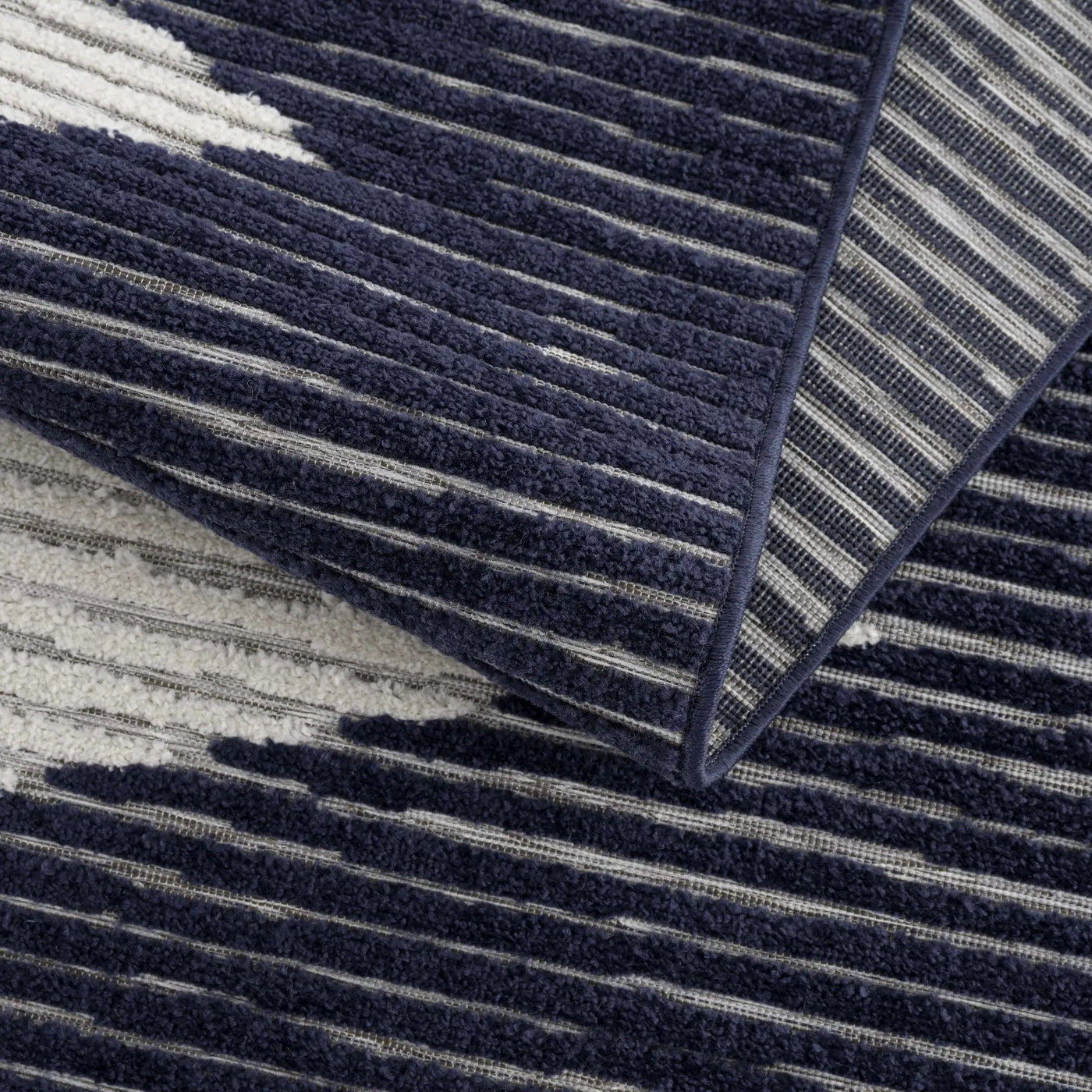 Masantol 3D Outdoor Area Rug - Clearance by Boutique Rugs