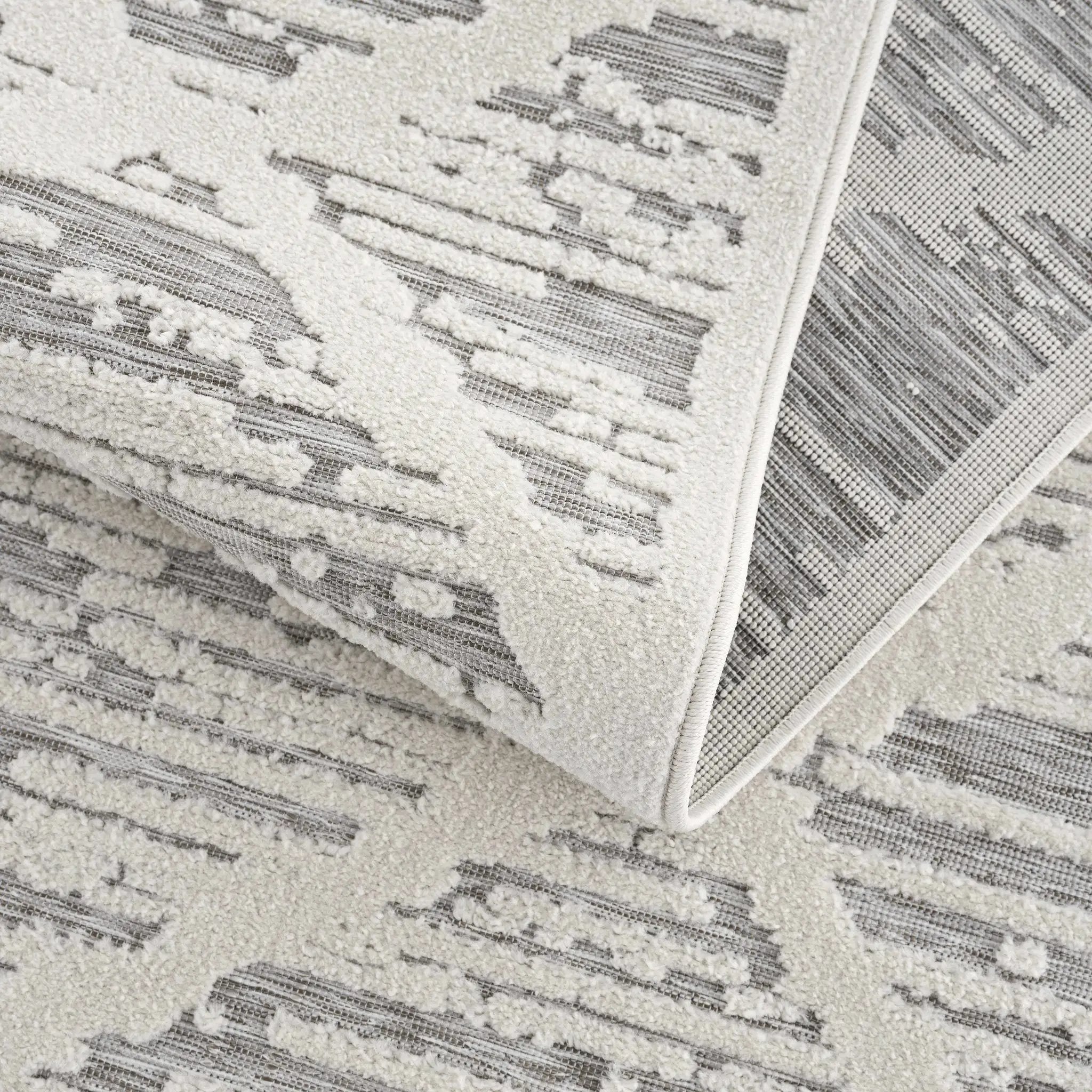 Gambang 3D Trellis Outdoor Area Rug - Clearance by Boutique Rugs