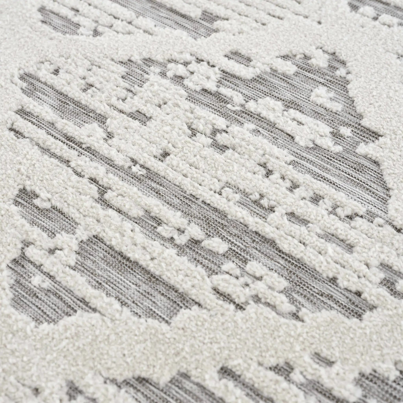 Gambang 3D Trellis Outdoor Area Rug - Clearance by Boutique Rugs