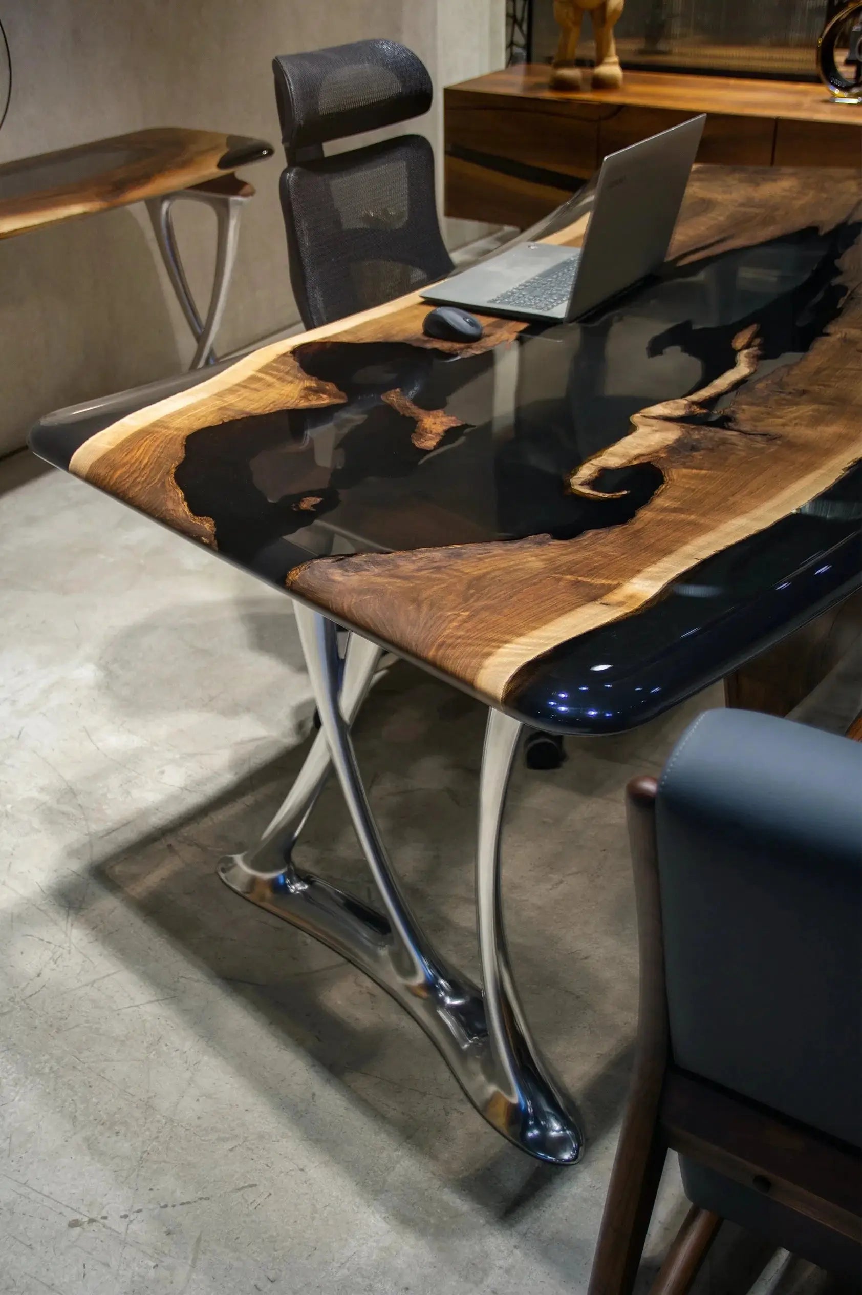 Luxury D-Shaped Walnut & Epoxy Executive Desk by Gizz