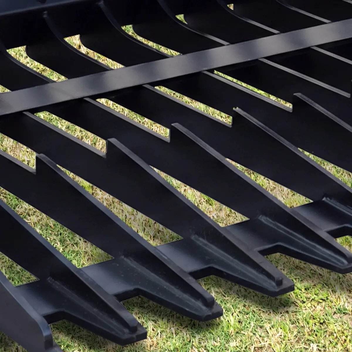 Greatbear Universal & Heavy-Duty Skid Steer Rock Bucket by Chery Industrial