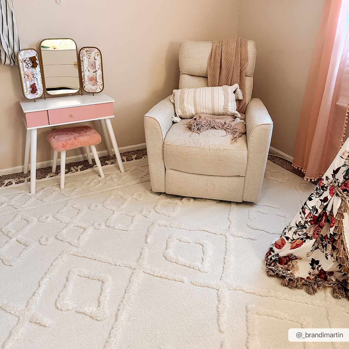 Gyundyukoru Area Rug - Clearance by Boutique Rugs