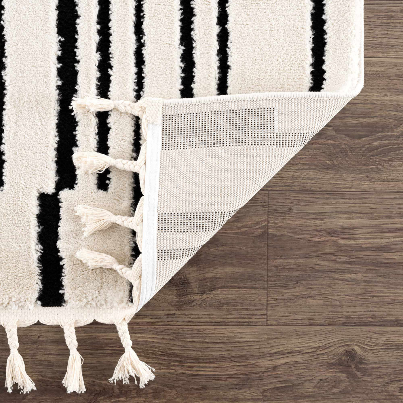 Bansi Area Rug - Clearance by Boutique Rugs