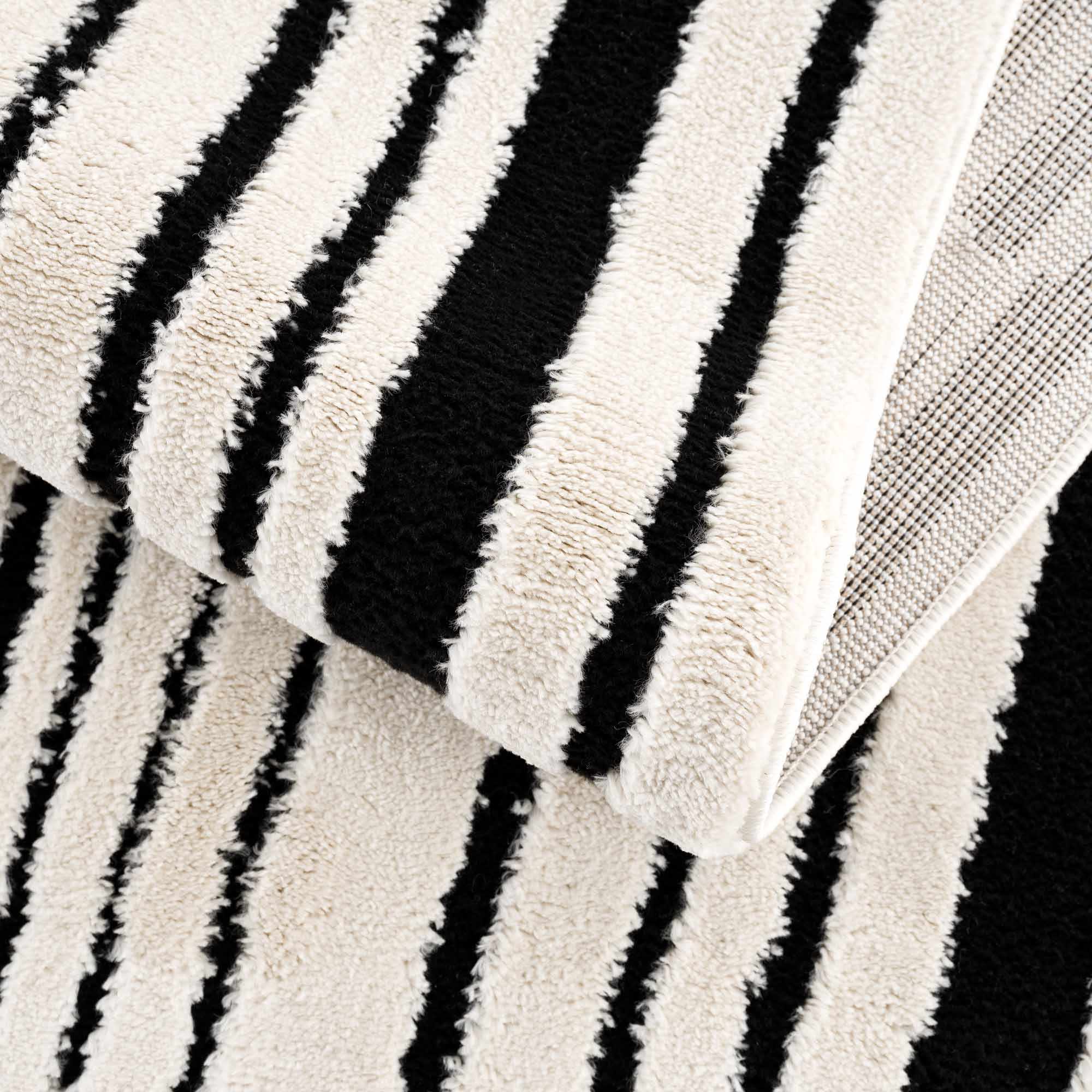 Bansi Area Rug - Clearance by Boutique Rugs