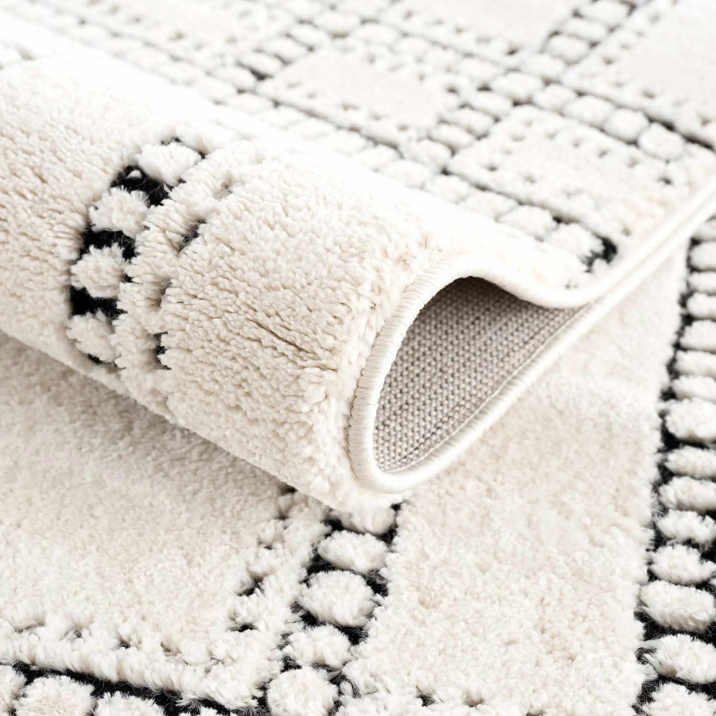 Ryuu Black & White Area Rug - Clearance by Boutique Rugs