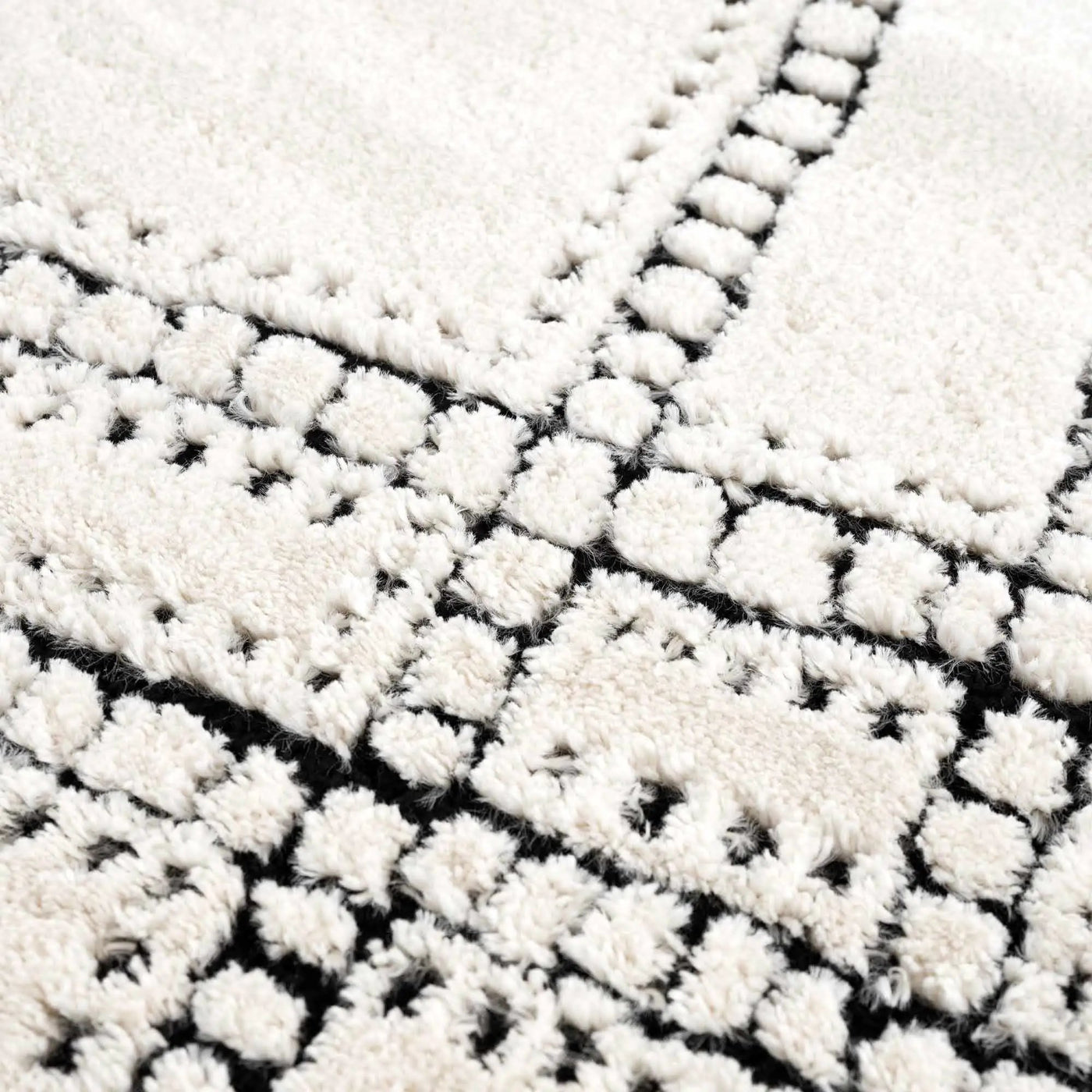 Ryuu Black & White Area Rug - Clearance by Boutique Rugs