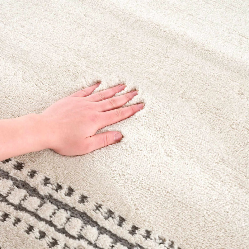Ryuu Ivory & Gray Area Rug by Boutique Rugs