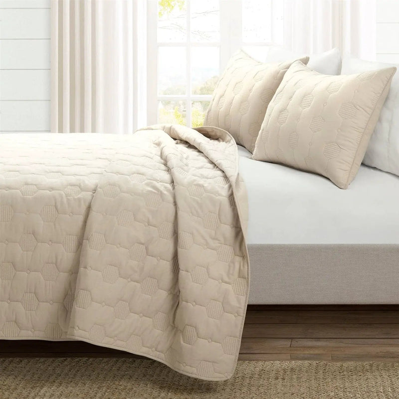 Full/Queen size Lightweight Beige Textured Cotton 3 Piece Quilt Set by HomePacific