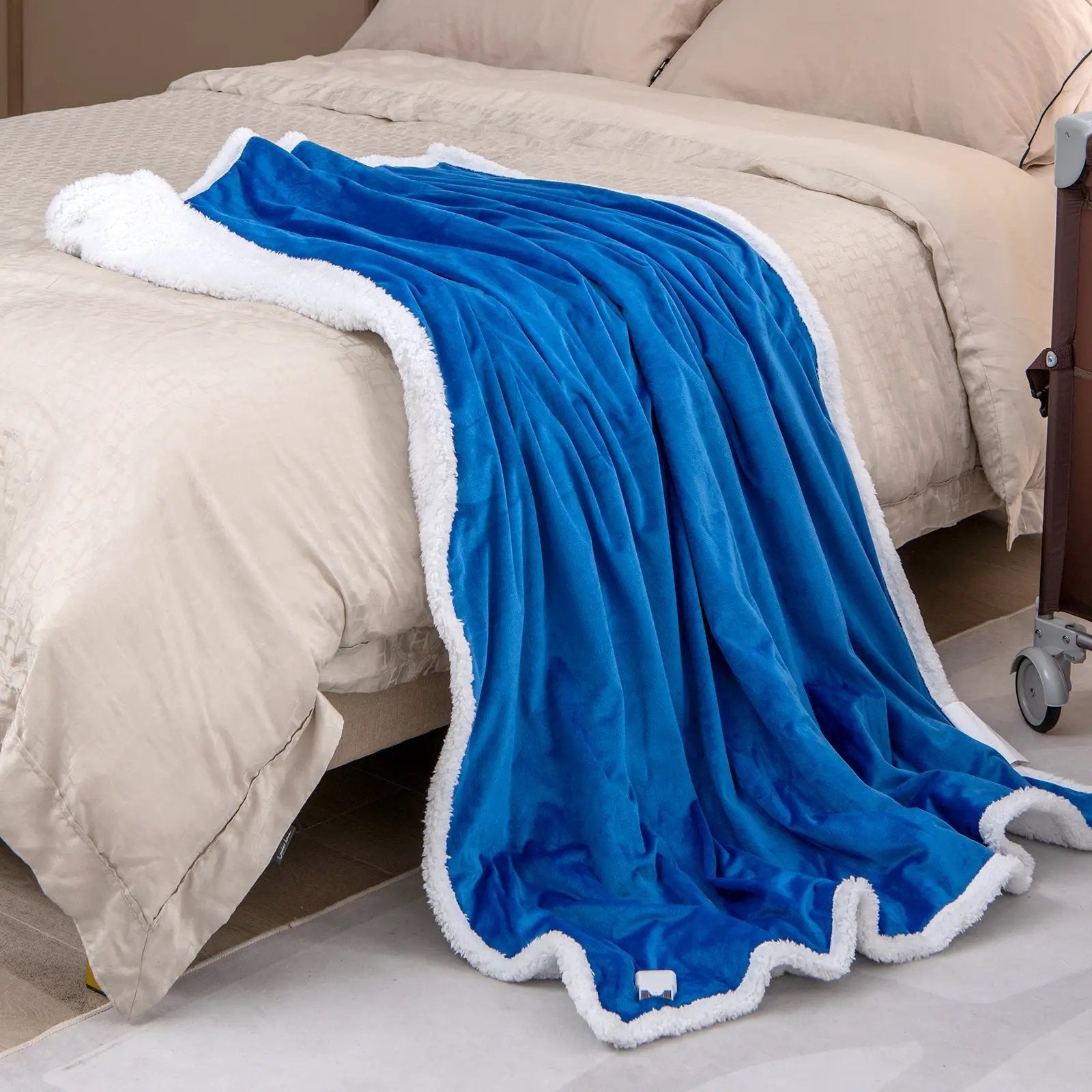 Heated Electric Blanket Throw with 10 Heat Levels by DirectDeals